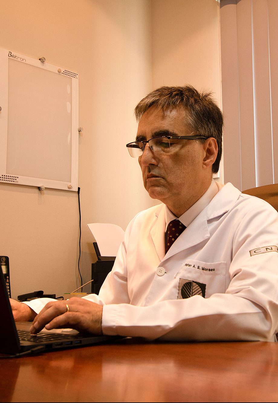 Dr. Walter Cnms - Clínica CNMS